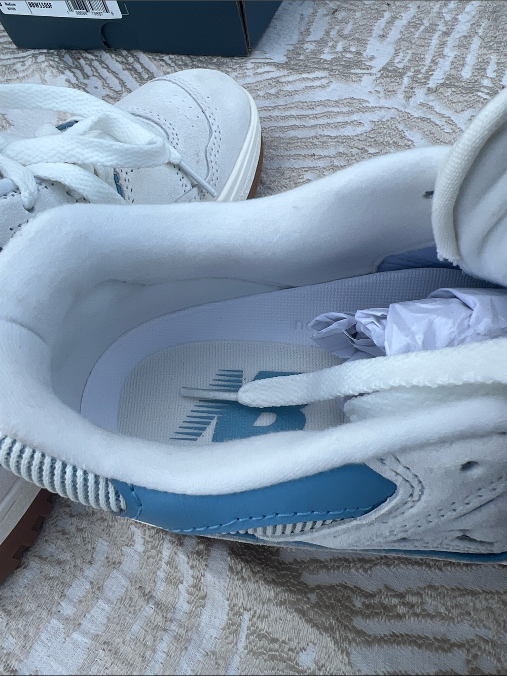 New Balance 550 Sneakers in White & Blue NWT Women’s 8.5 - Picture 10 of 10